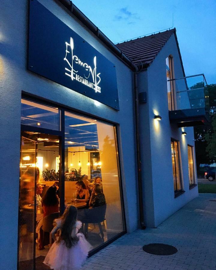 Penzion Elements Trnava Exterior foto